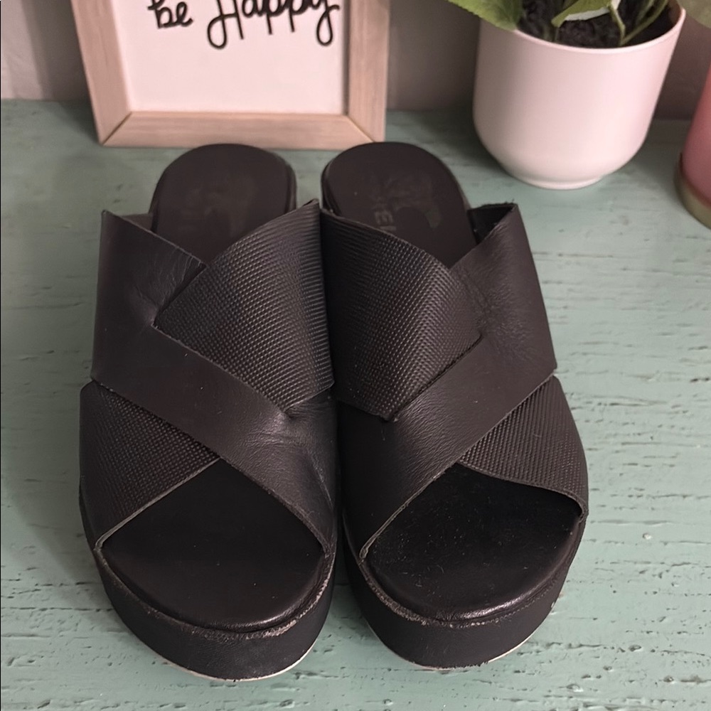 Sorel Black Mules with Chunky Platform Sole SZ 6 box 161